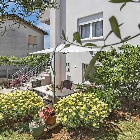 Gorgeous In With Wifi Apartment Pula