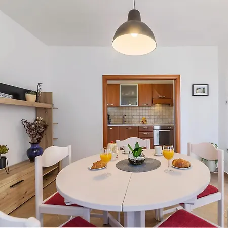 Beautiful In With Kitchen *
